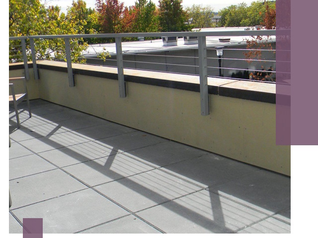 Металлические парапеты под ключ в Учалах: монтаж и изготовление