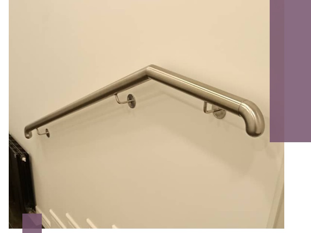 Изготовление пристенных поручней в Учалах под ключ за сроки